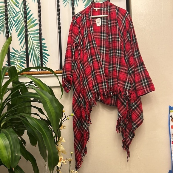 krazy kat Sweaters - 𝅺KRACY Kat Plaid/Fringe Open Cardigan. NWT Size Small.